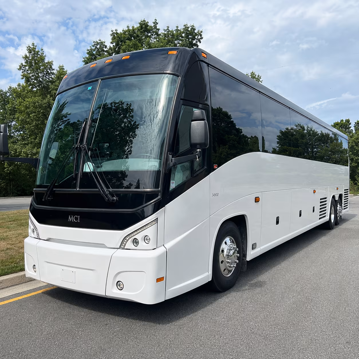 charter a bus from dunwoody to uga bulldogs games in athens