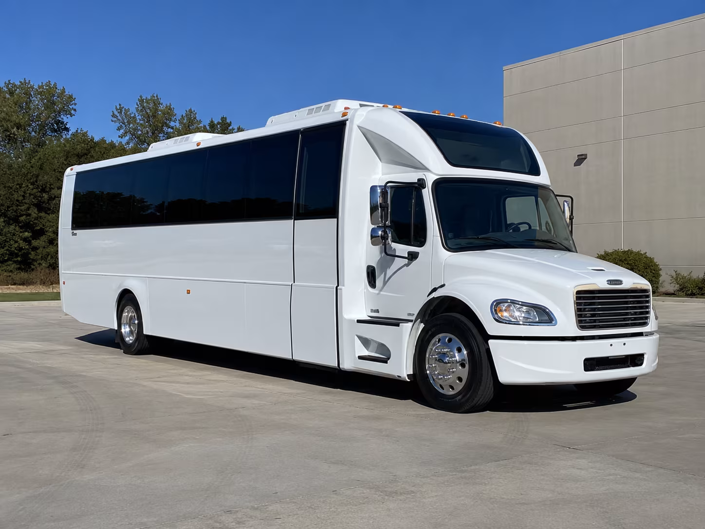 dunwoody 28 passenger party bus