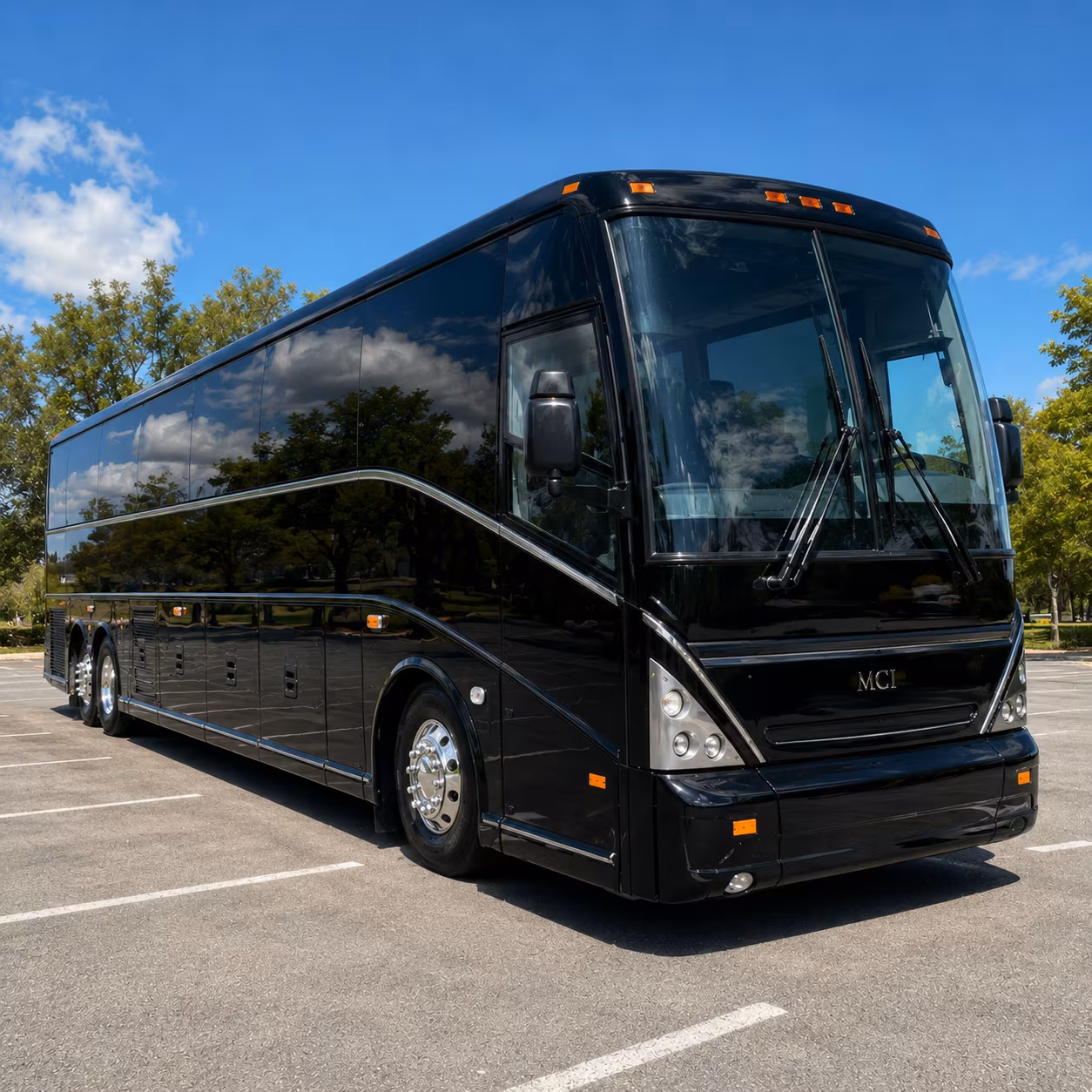 dunwoodycharterbuscompany com is how groups get to chastain and the fox without the headache