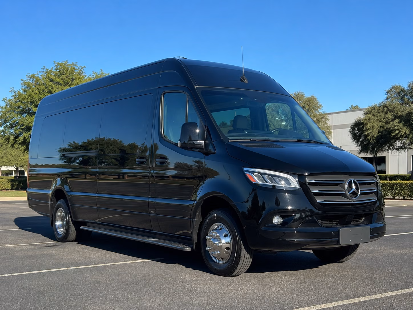 sandy springs dunwoody charter buses